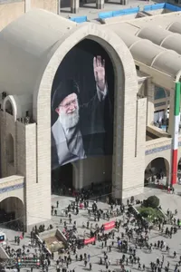 وداع با پیکر مطهر آقای شهید ایران (1)