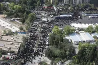 وداع با پیکر مطهر آقای شهید ایران (1)